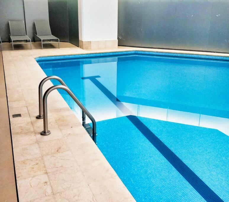Beautiful Hi-rise, King Size, Hs Wi-fi, Pool, Gym Apartamento Cidade do México